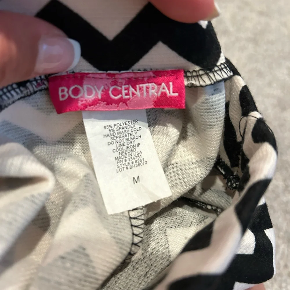 Pattern Shorts - Picture 2 of 3